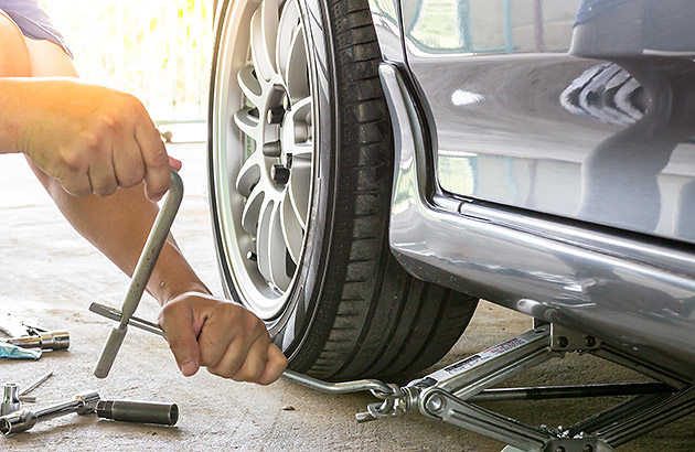 Flat Tyre Change